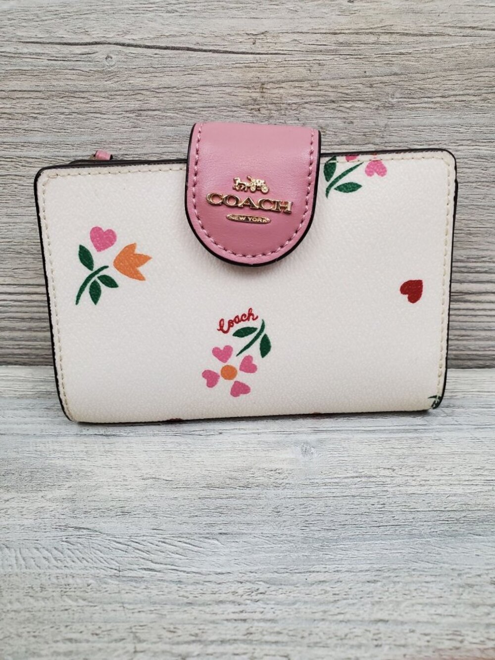 Coach Medium Corner Zip Wallet in Heart Petal Print